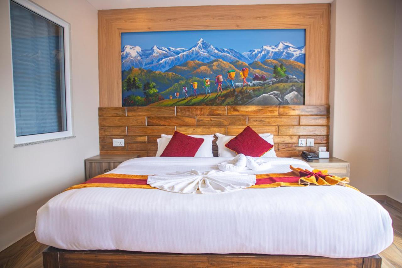 Hotel Pushkar Pokhara Exteriör bild
